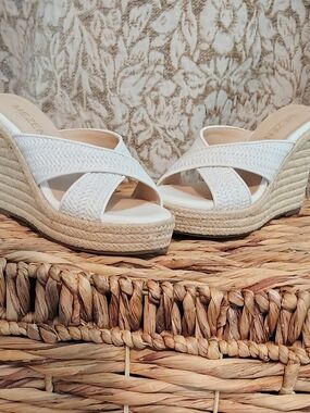 Mezent White Wedge Espadrille Slide Platform Raffia Sandals - Women. Size 6.5